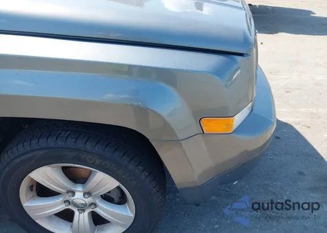 2013 Jeep Patriot Sport из США, поврежденный, VIN 1C4NJPBB9DD250734